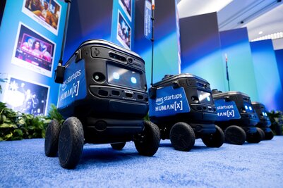 HumanX x AWS Startups Robot on the 2025 HumanX Showfloor